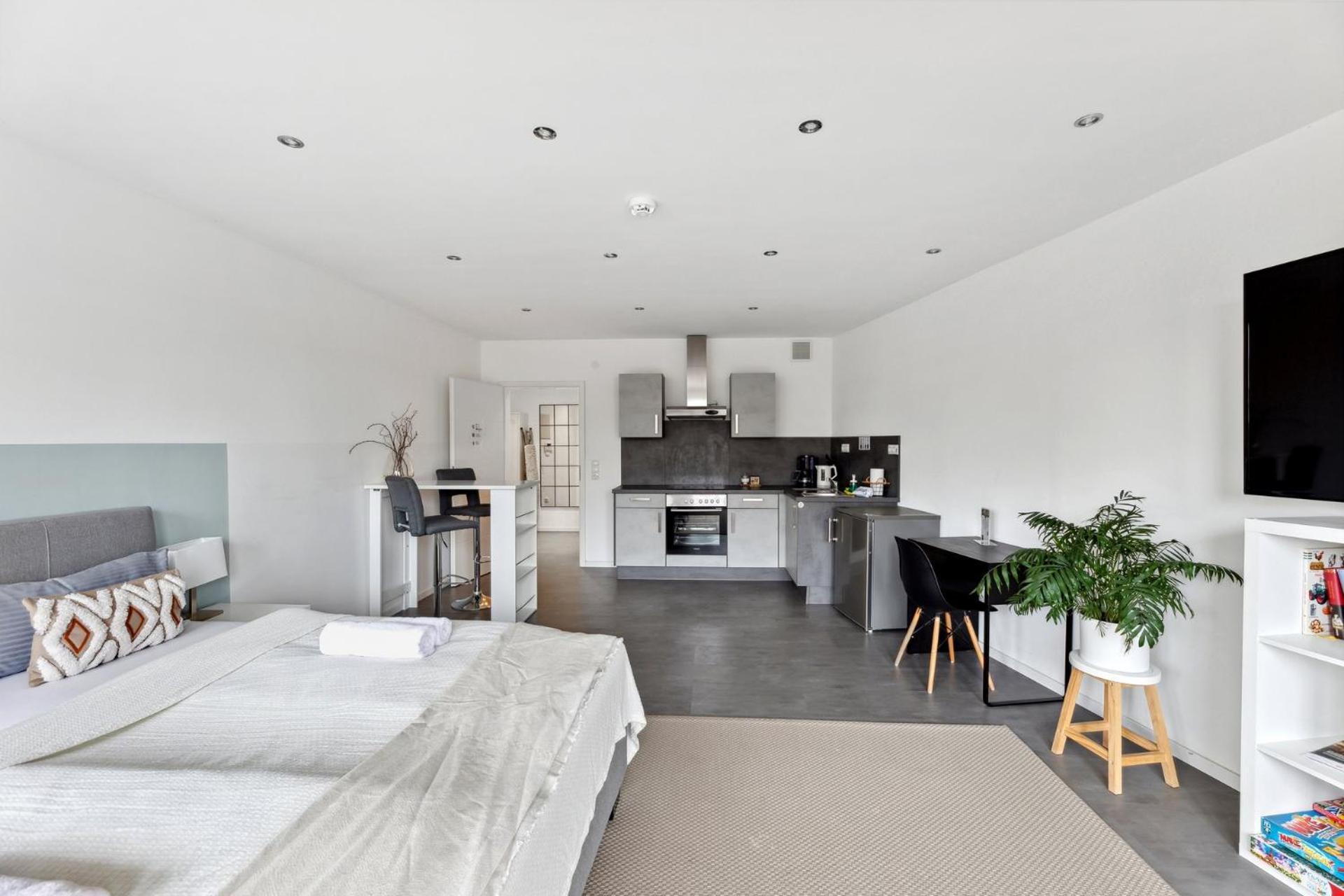 Sali Homes - Charming Studio Apartment In Heart Of Bayreuth With Balcony Екстериор снимка